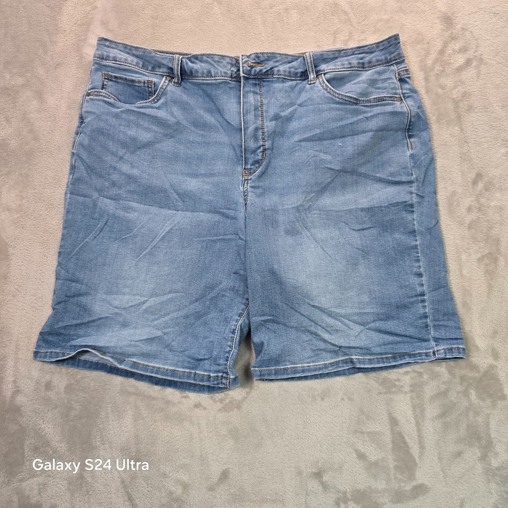 Croft & Barrow Womens 18 Blue Denim Bermuda Shorts High Rise 5-Pocket Regular